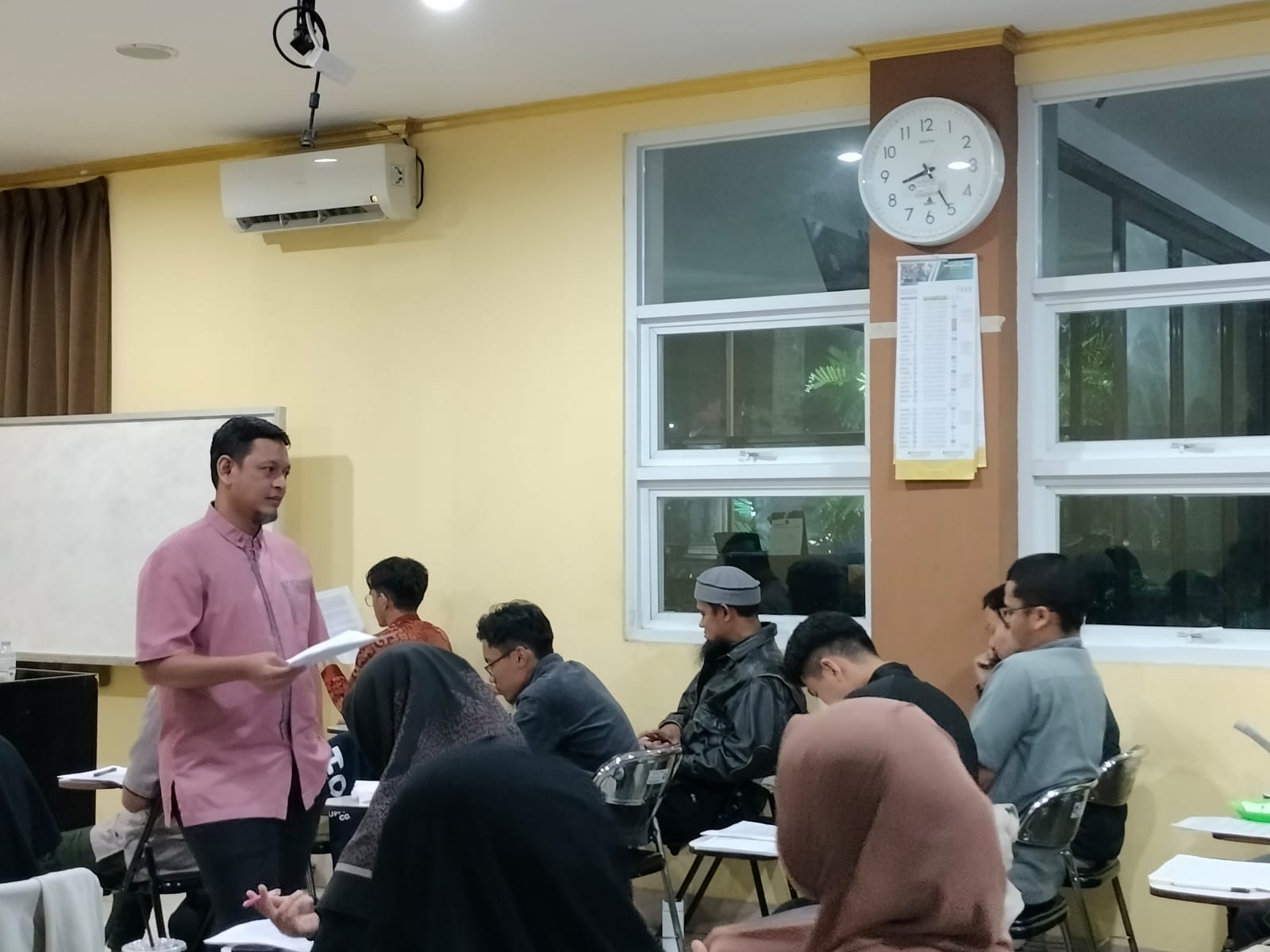 Dr. Akmal Sjafril: Literasi Bukan Hanya Sekadar Membaca